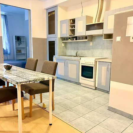 Urban Marvel Retro アパート *