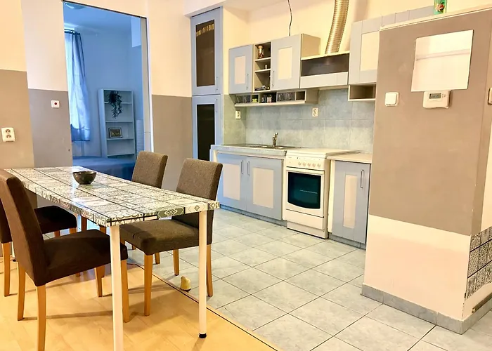 Urban Marvel Retro Appartement *